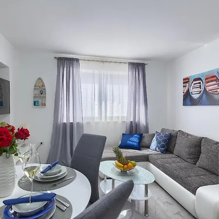 Luka Apartman *