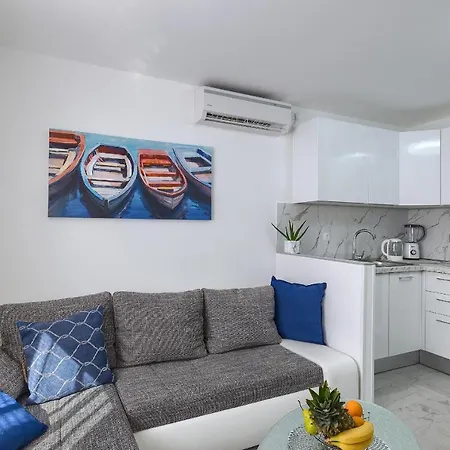 Luka Apartman Pomer